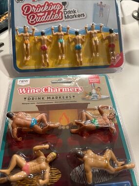 Wine Charmer Drink Markers — Multicolor Male Swim Figures
